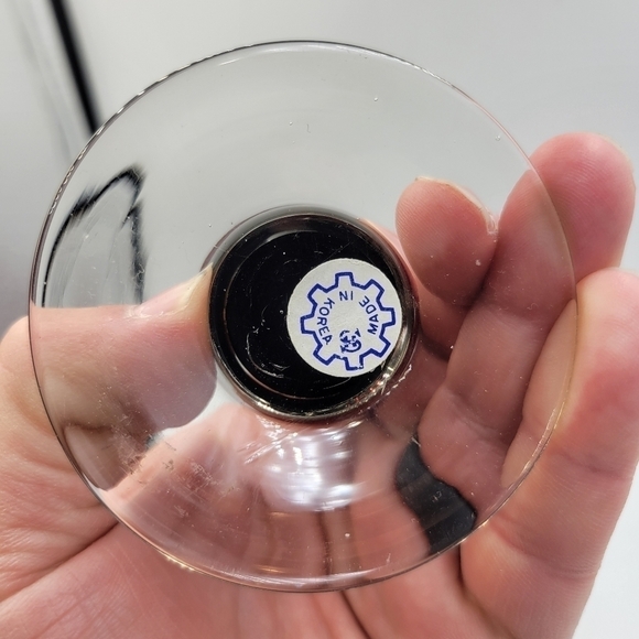 Vintage Deep Purple Etched Glass Vase - Picture 4 of 6